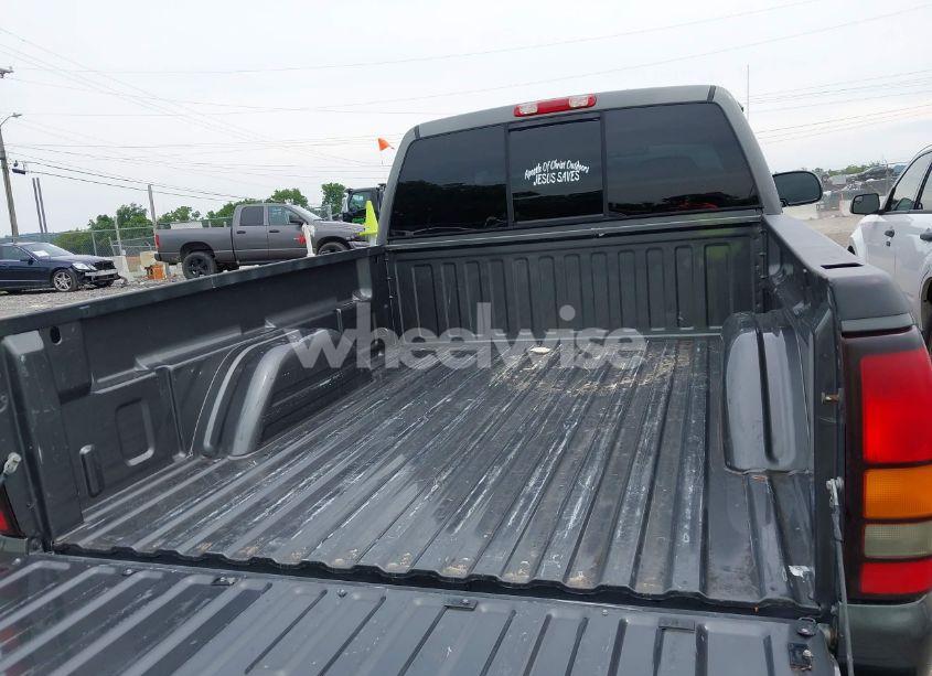 Photo 8 of 2000 Chevrolet Silverado 1500 LS (VIN 1GCEK14T2YZ134087)