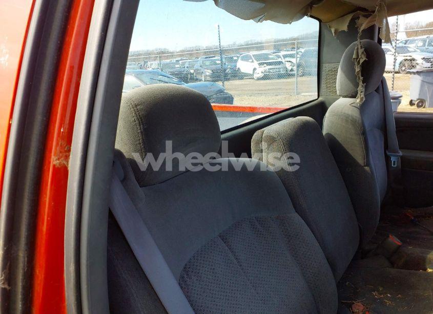 Photo 8 of 1999 Chevrolet Silverado 1500 LS (VIN 1GCEK14T3XZ147493)