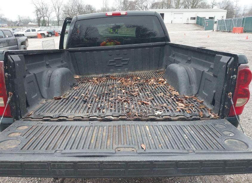 Photo 8 of 2003 Chevrolet Silverado 1500 LS (VIN 1GCEK14T43Z235074)