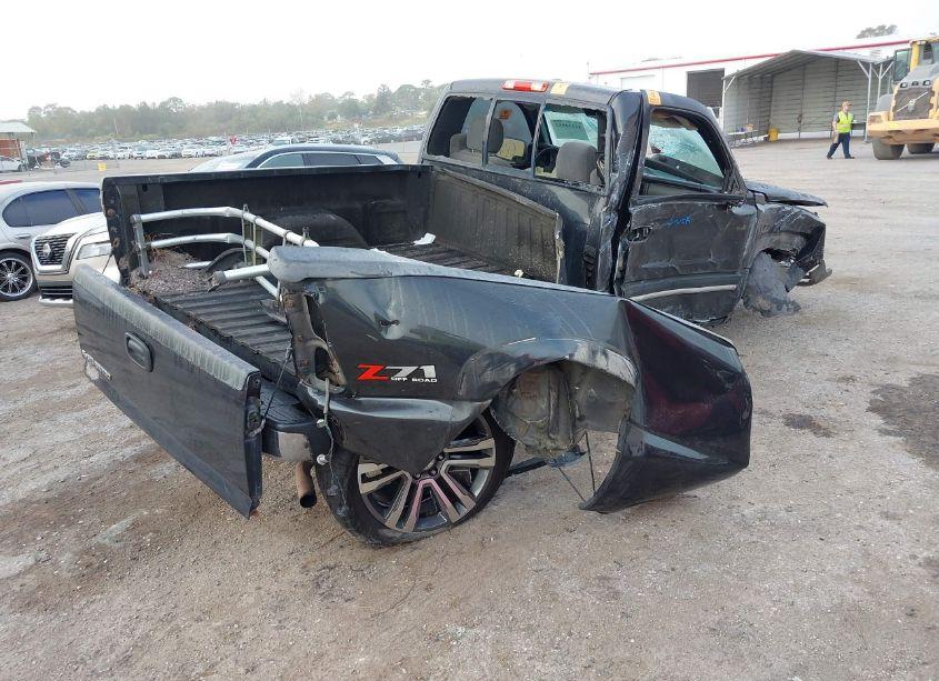 Photo 4 of 2005 Chevrolet Silverado 1500 Z71 (VIN 1GCEK14T45Z131364)