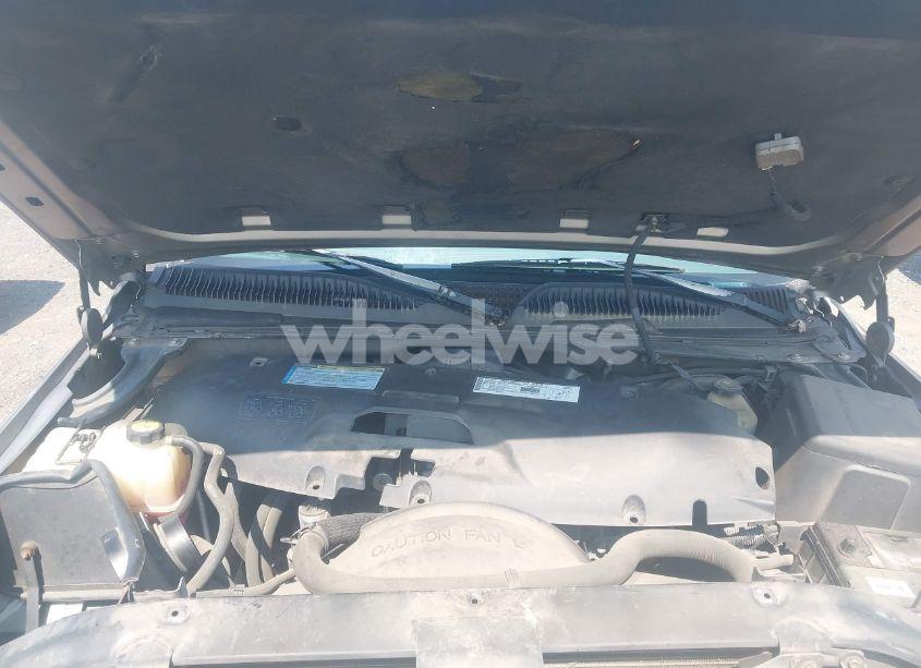 Photo 10 of 2000 Chevrolet Silverado 1500 LS (VIN 1GCEK14T4YE213610)