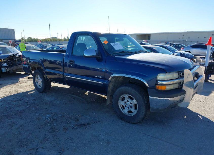 2002 Chevrolet Silverado 1500 LS (VIN 1GCEK14T72Z227890) main photo