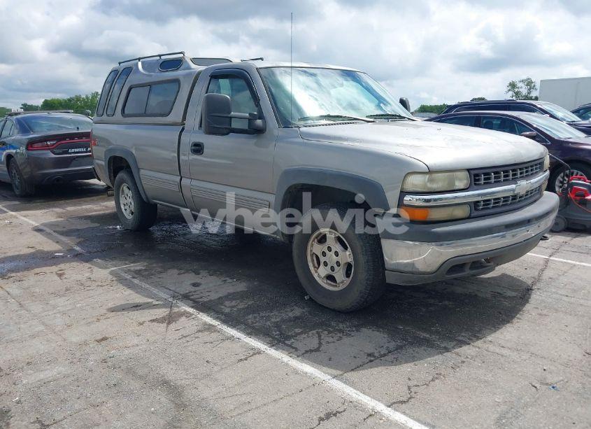 1999 Chevrolet Silverado 1500 LS (VIN 1GCEK14T7XE117176) main photo