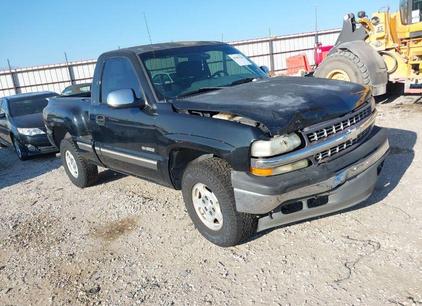 2002 Chevrolet Silverado 1500 LS (VIN 1GCEK14T82Z298273) main photo