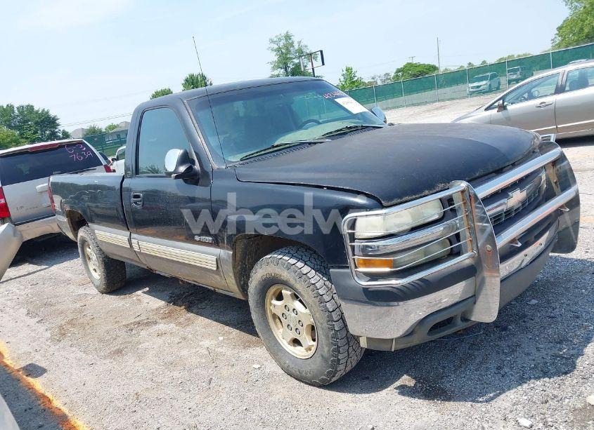 2002 Chevrolet Silverado 1500 LS (VIN 1GCEK14T82Z314441) main photo