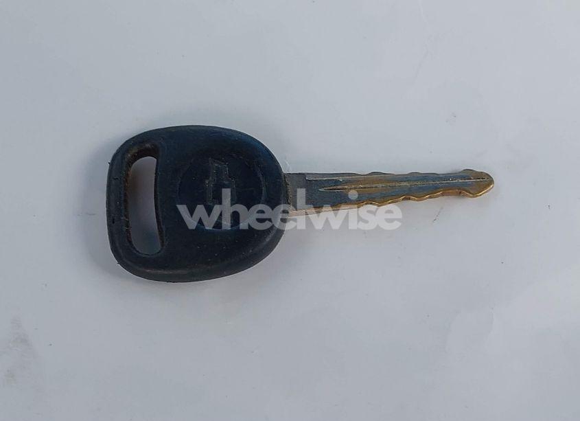 Photo 11 of 2000 Chevrolet Silverado 1500 LS (VIN 1GCEK14T8YE137776)