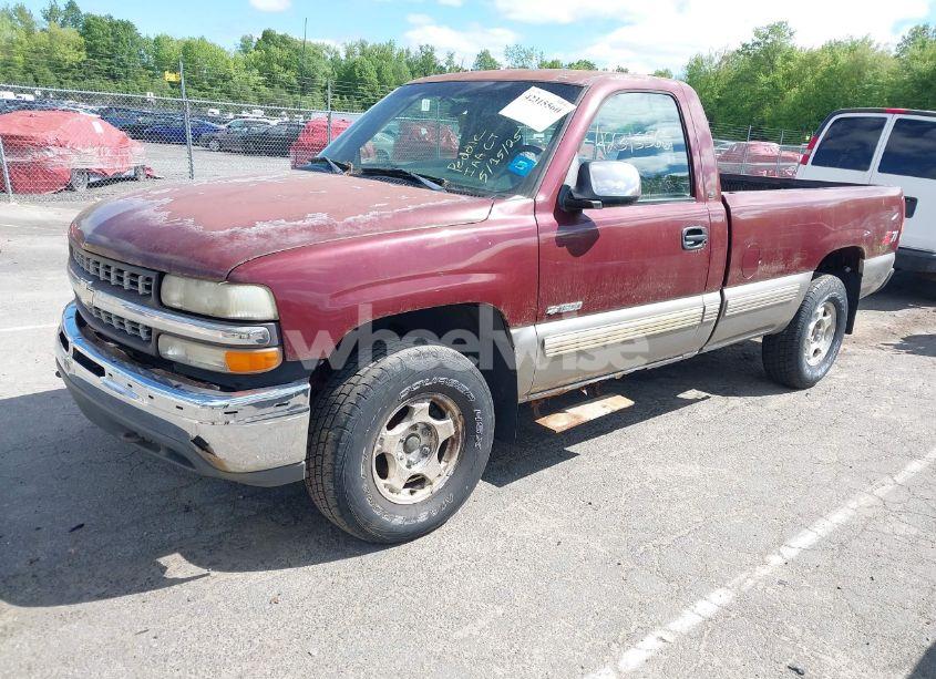 Photo 2 of 2000 Chevrolet Silverado 1500 LS (VIN 1GCEK14T8YE137776)
