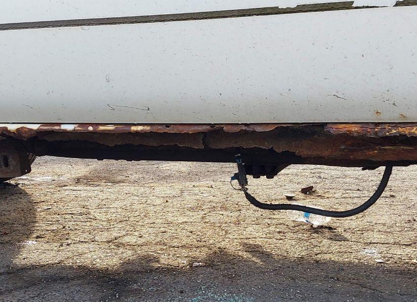 Photo 12 of 2000 Chevrolet Silverado 1500 LS (VIN 1GCEK14T8YZ235165)