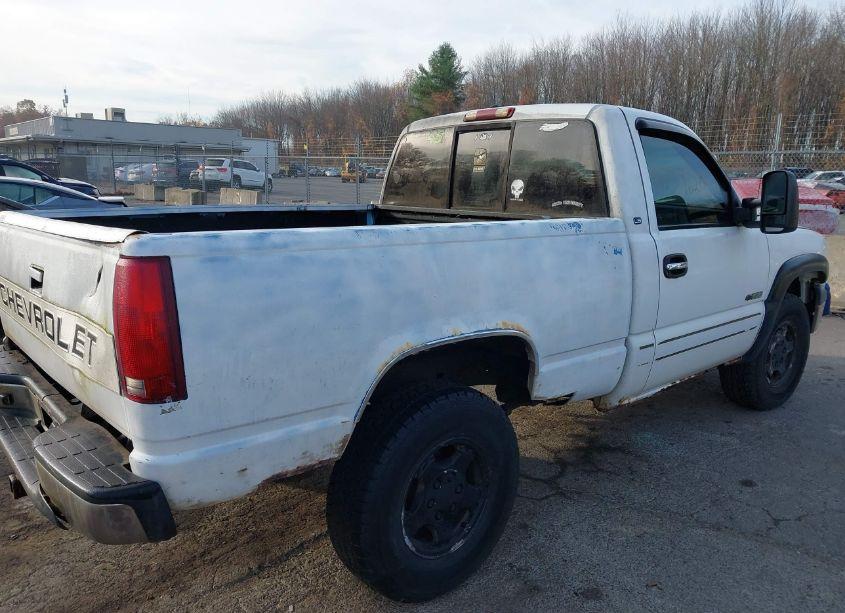 Photo 4 of 2000 Chevrolet Silverado 1500 LS (VIN 1GCEK14T8YZ235165)