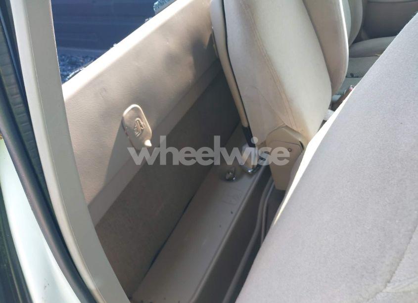 Photo 8 of 2004 Chevrolet Silverado 1500 LS (VIN 1GCEK14T94Z295501)