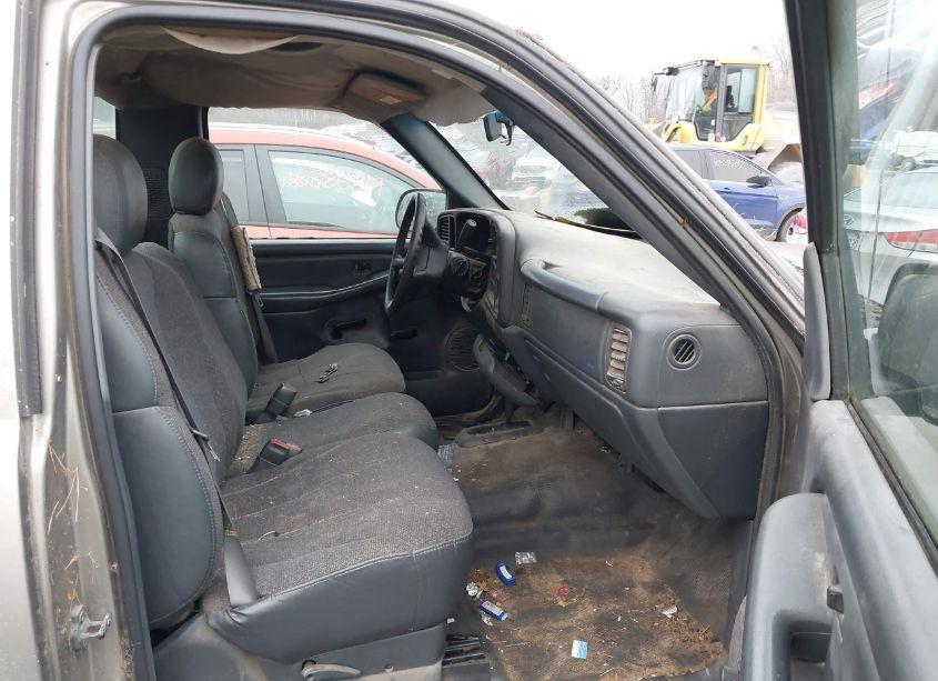 Photo 5 of 2000 Chevrolet Silverado 1500 (VIN 1GCEK14T9YE381369)