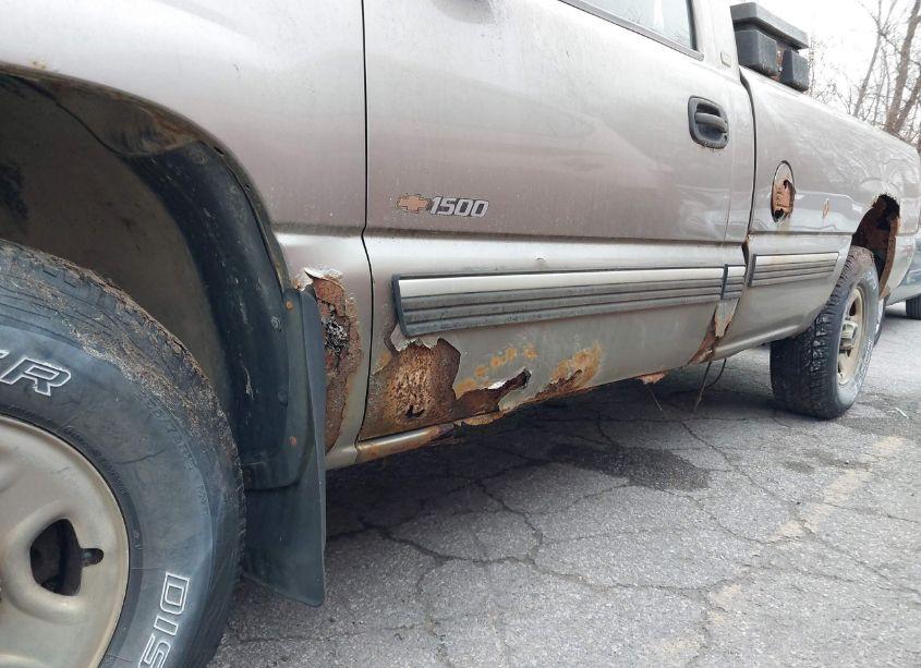 Photo 6 of 2000 Chevrolet Silverado 1500 (VIN 1GCEK14T9YE381369)