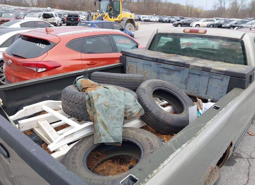 Photo 8 of 2000 Chevrolet Silverado 1500 (VIN 1GCEK14T9YE381369)