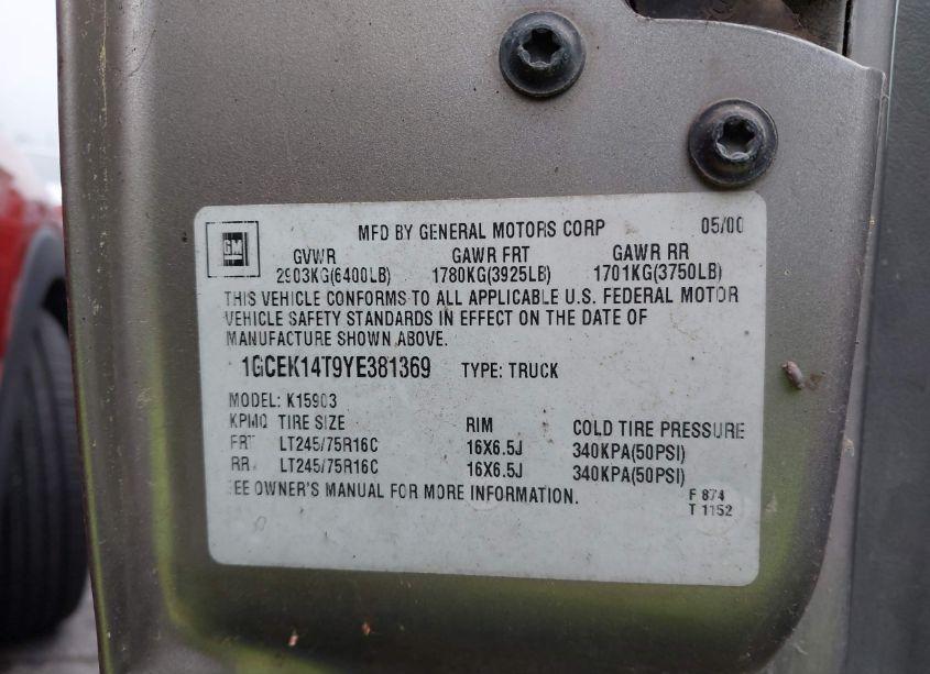 Photo 9 of 2000 Chevrolet Silverado 1500 (VIN 1GCEK14T9YE381369)