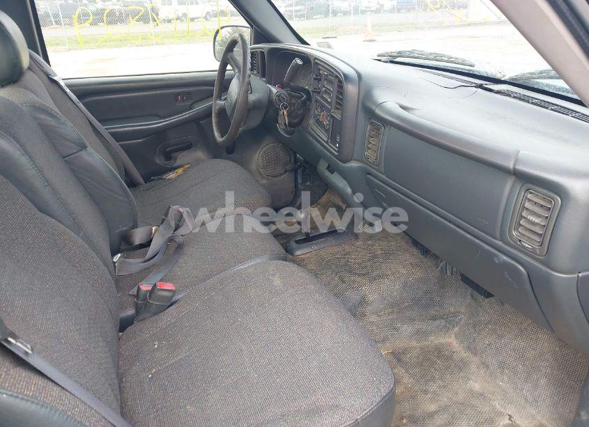 Photo 5 of 2000 Chevrolet Silverado 1500 (VIN 1GCEK14V0YZ223724)