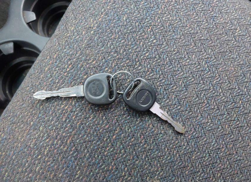 Photo 11 of 2001 Chevrolet Silverado 1500 (VIN 1GCEK14V11E189984)