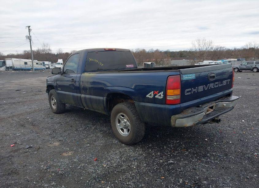 Photo 3 of 2001 Chevrolet Silverado 1500 (VIN 1GCEK14V11E189984)