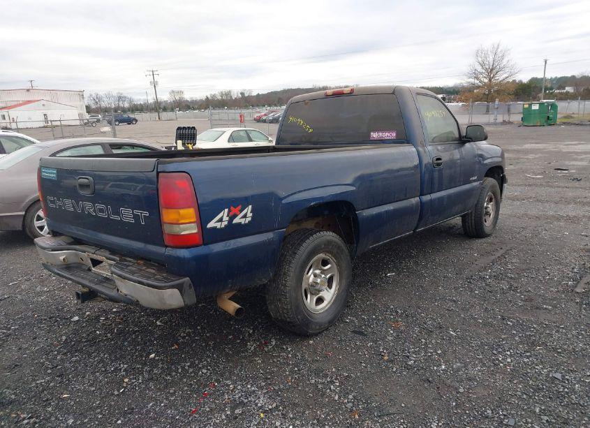 Photo 4 of 2001 Chevrolet Silverado 1500 (VIN 1GCEK14V11E189984)