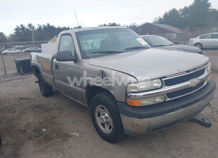 2002 Chevrolet Silverado 1500 (VIN 1GCEK14V12Z111201) main photo