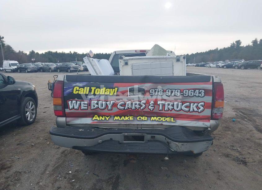 Photo 16 of 2002 Chevrolet Silverado 1500 (VIN 1GCEK14V12Z111201)