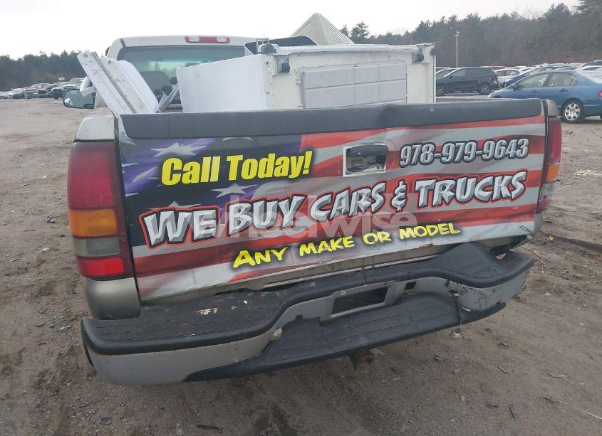 Photo 6 of 2002 Chevrolet Silverado 1500 (VIN 1GCEK14V12Z111201)