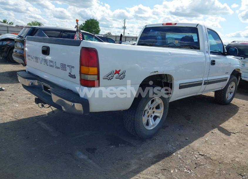 Photo 4 of 1999 Chevrolet Silverado 1500 (VIN 1GCEK14V1XE178282)