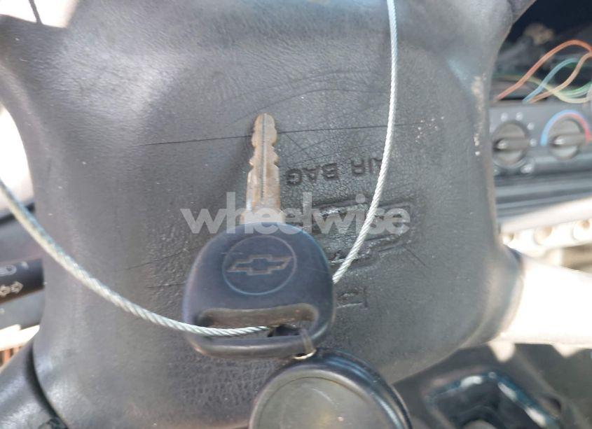 Photo 11 of 2002 Chevrolet Silverado 1500 (VIN 1GCEK14V32Z108462)