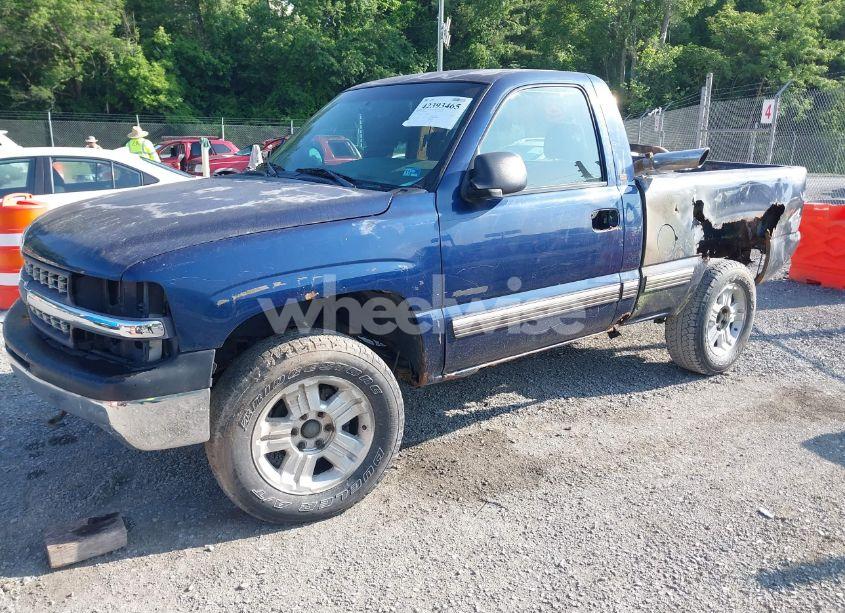 Photo 2 of 2002 Chevrolet Silverado 1500 (VIN 1GCEK14V32Z108462)