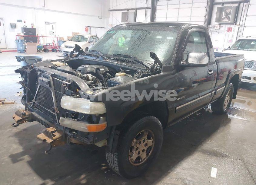 Photo 2 of 2001 Chevrolet Silverado 1500 LS (VIN 1GCEK14V41Z238443)