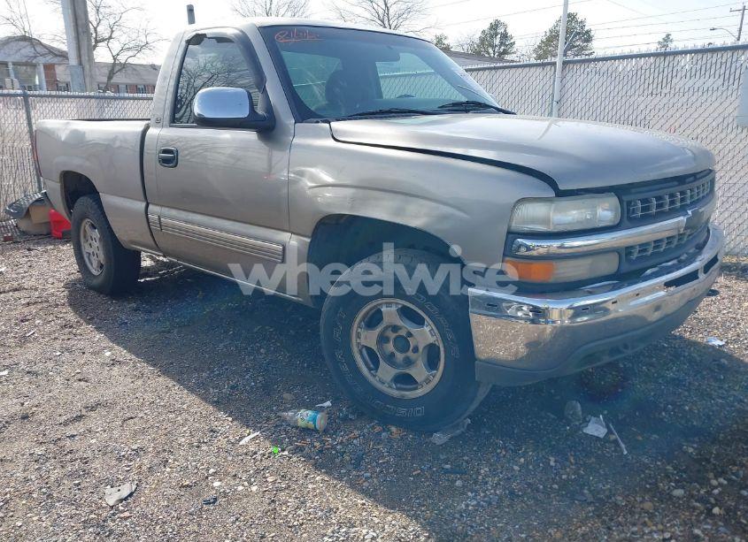 2000 Chevrolet Silverado 1500 LS (VIN 1GCEK14V4YZ353294) main photo
