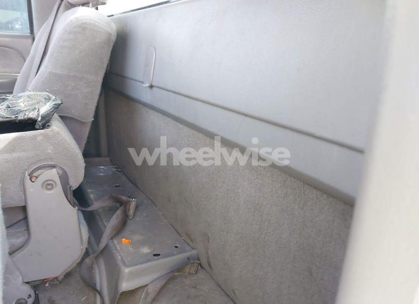 Photo 8 of 2000 Chevrolet Silverado 1500 LS (VIN 1GCEK14V4YZ353294)