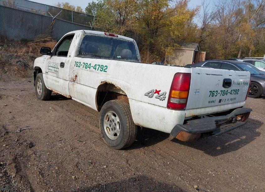 Photo 3 of 2000 Chevrolet Silverado 1500 (VIN 1GCEK14V5YE226335)