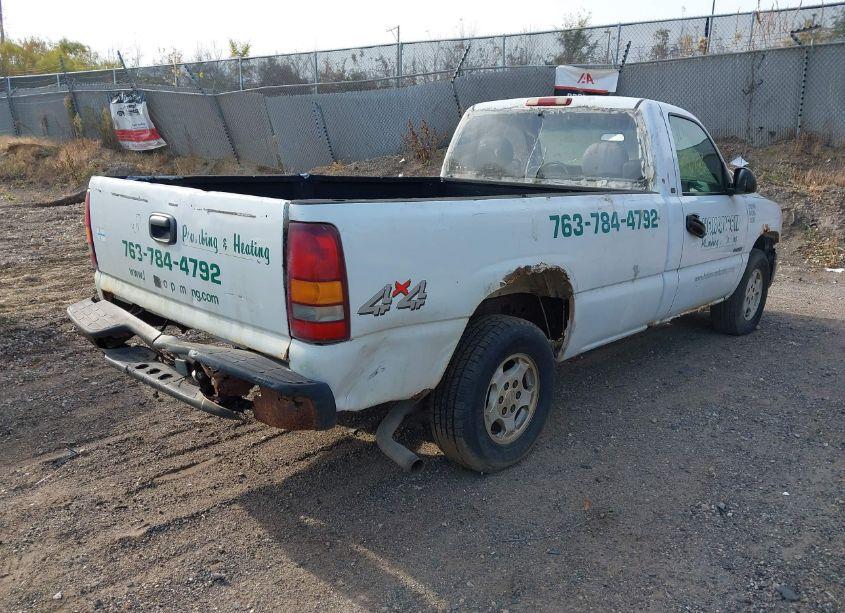 Photo 4 of 2000 Chevrolet Silverado 1500 (VIN 1GCEK14V5YE226335)