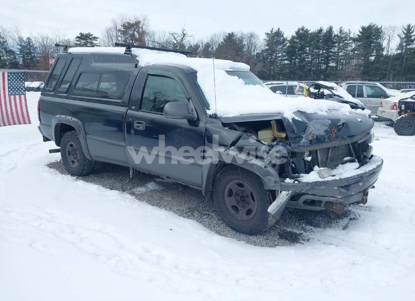 2001 Chevrolet Silverado 1500 (VIN 1GCEK14V71E120524) main photo