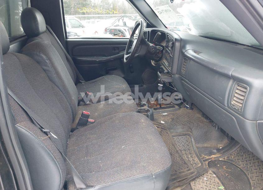 Photo 5 of 2001 Chevrolet Silverado 1500 (VIN 1GCEK14V71E120524)