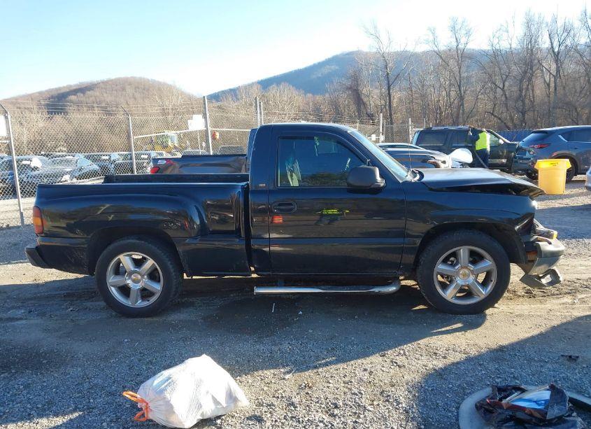 Photo 13 of 2002 Chevrolet Silverado 1500 (VIN 1GCEK14V72Z204952)