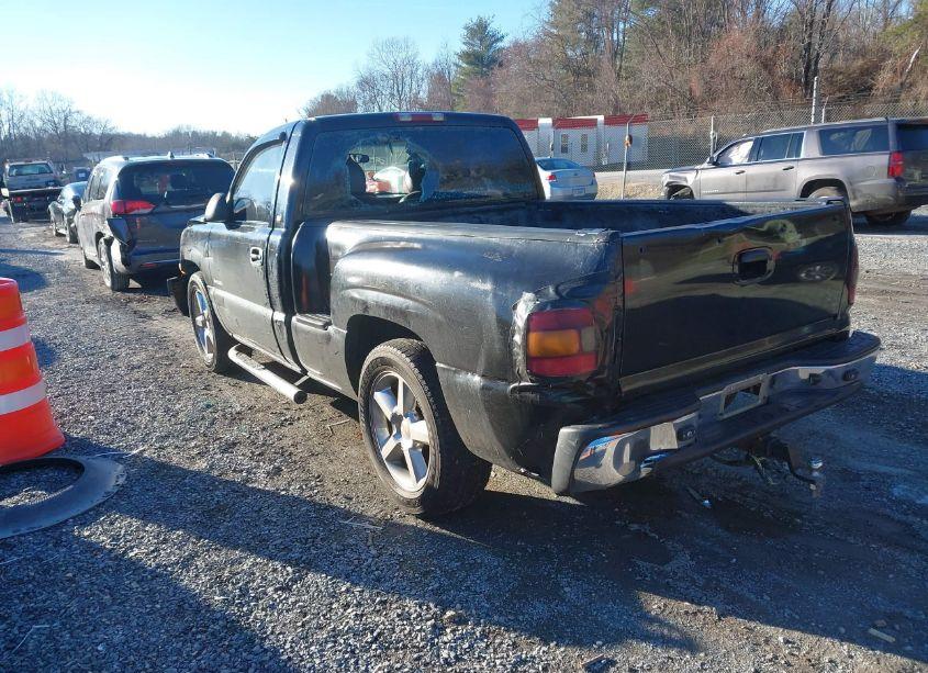Photo 3 of 2002 Chevrolet Silverado 1500 (VIN 1GCEK14V72Z204952)