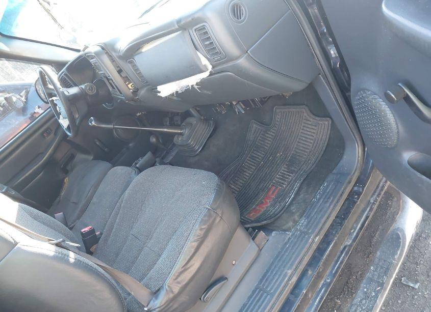 Photo 5 of 2002 Chevrolet Silverado 1500 (VIN 1GCEK14V72Z204952)