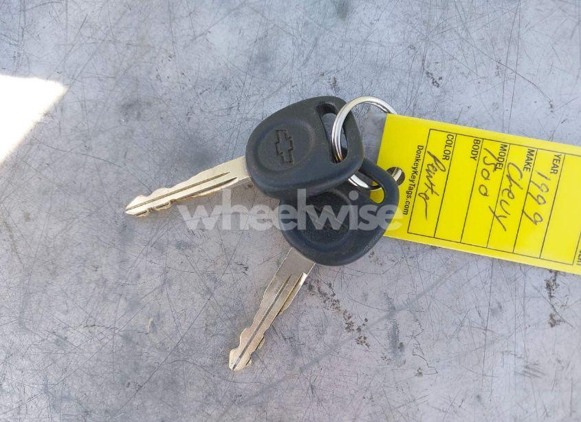 Photo 11 of 1999 Chevrolet Silverado 1500 (VIN 1GCEK14V9XZ146608)