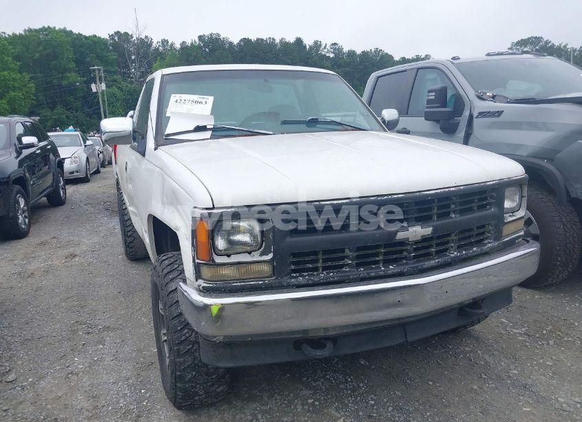 1998 Chevrolet K1500 FLEETSIDE W/T (VIN 1GCEK14W1WZ282299) main photo