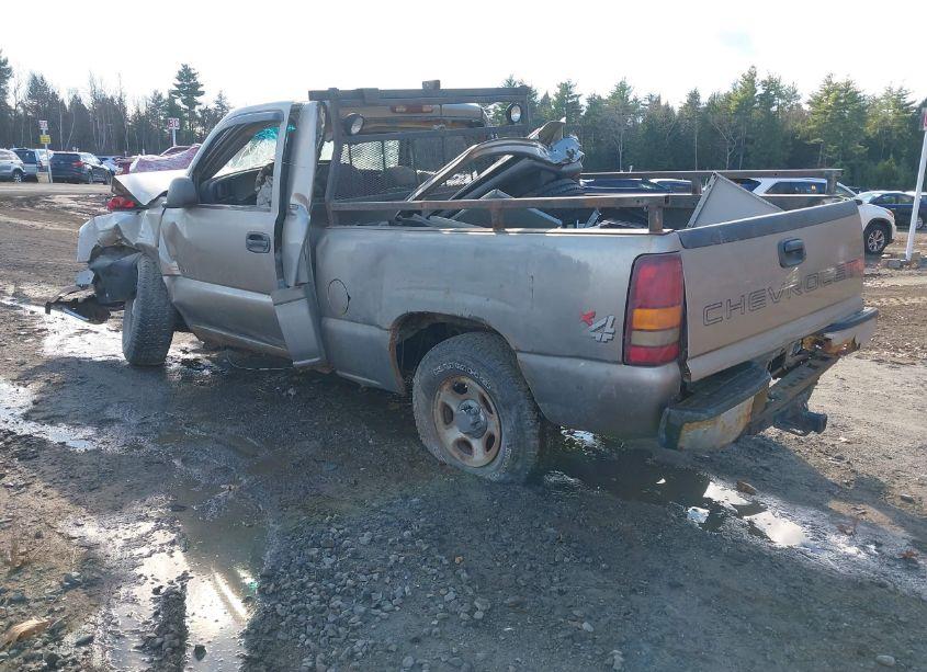 Photo 3 of 2000 Chevrolet Silverado 1500 (VIN 1GCEK14W2YZ359863)