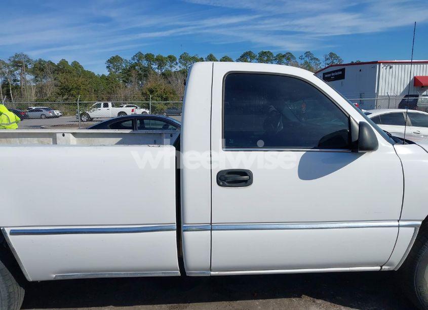 Photo 13 of 2002 Chevrolet Silverado 1500 (VIN 1GCEK14W72Z134264)