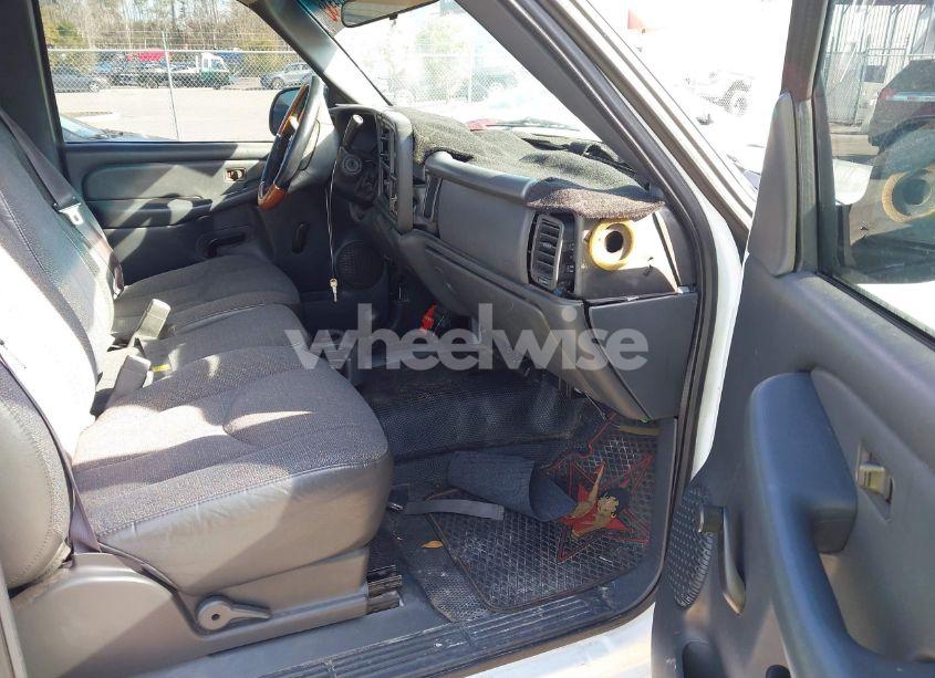 Photo 5 of 2002 Chevrolet Silverado 1500 (VIN 1GCEK14W72Z134264)