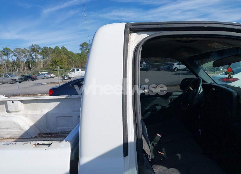 Photo 8 of 2002 Chevrolet Silverado 1500 (VIN 1GCEK14W72Z134264)