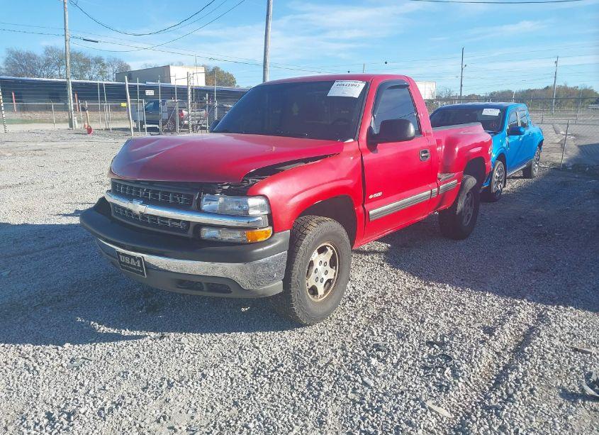 Photo 2 of 2000 Chevrolet Silverado 1500 (VIN 1GCEK14W7YZ315759)