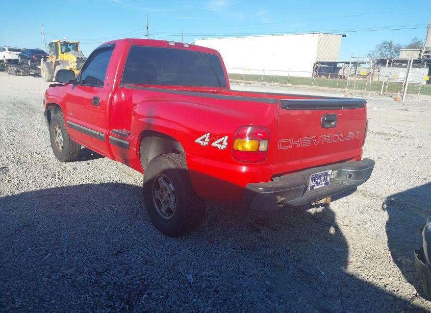 Photo 3 of 2000 Chevrolet Silverado 1500 (VIN 1GCEK14W7YZ315759)