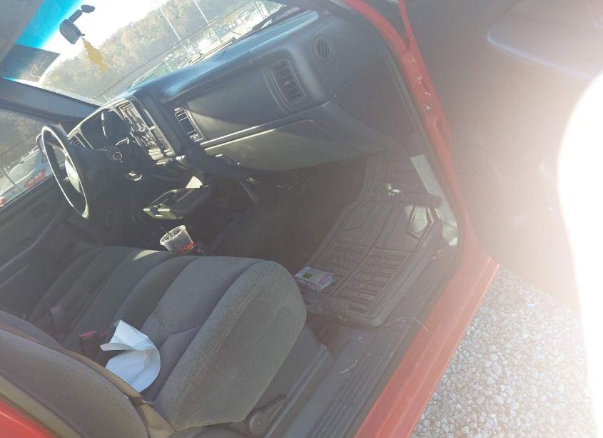 Photo 5 of 2000 Chevrolet Silverado 1500 (VIN 1GCEK14W7YZ315759)