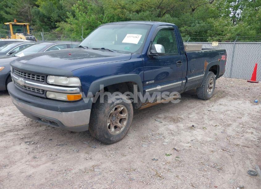 Photo 2 of 2001 Chevrolet Silverado 1500 LS (VIN 1GCEK14W81Z218530)