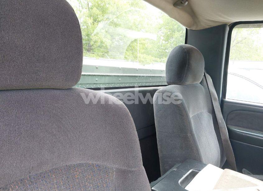 Photo 8 of 2001 Chevrolet Silverado 1500 LS (VIN 1GCEK14W81Z218530)