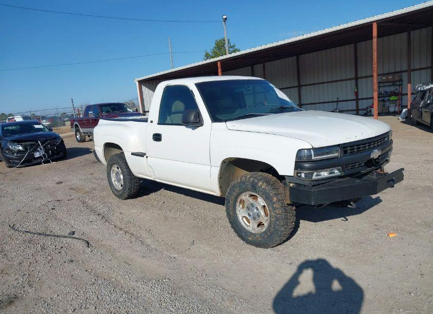 1999 Chevrolet Silverado 1500 (VIN 1GCEK14WXXZ125100) main photo
